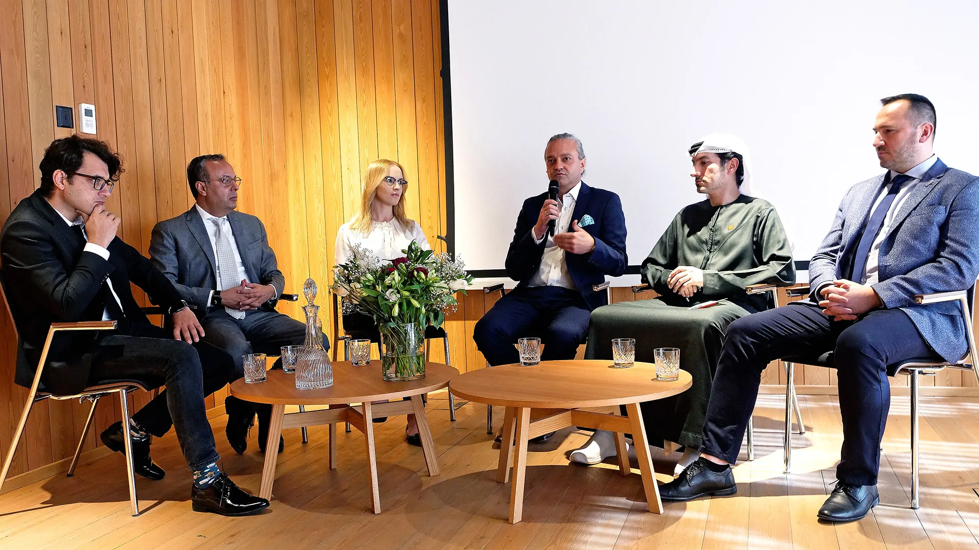 3 Discussion Panel